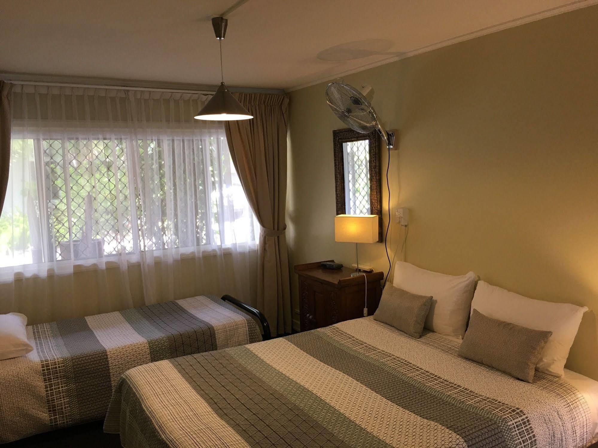 Coconut Palms On The Bay Aparthotel Херви Бей Екстериор снимка